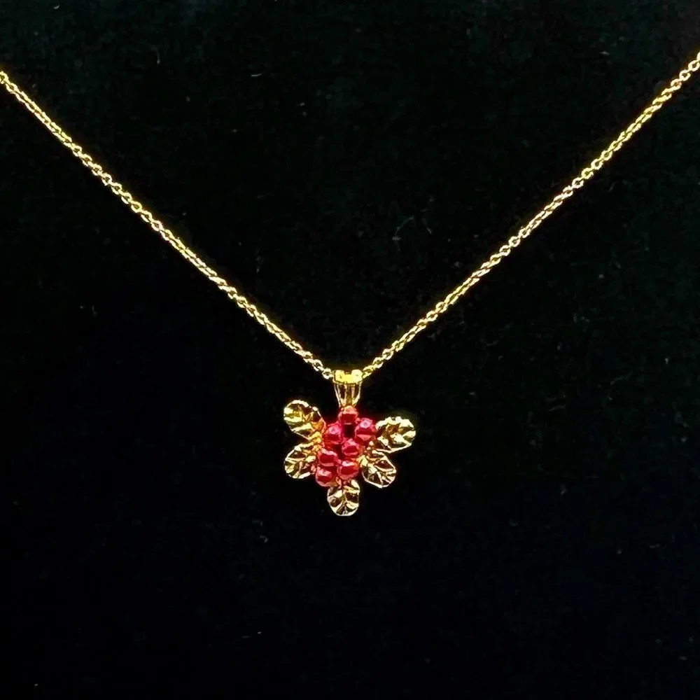 *3/$20* Dainty gold tone holly necklace Christmas holiday
